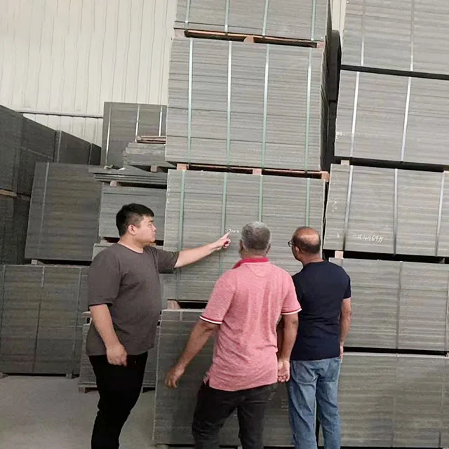 Maskinpall for mursteinfremstilling